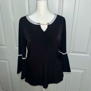 Elegant Calvin Klein Top